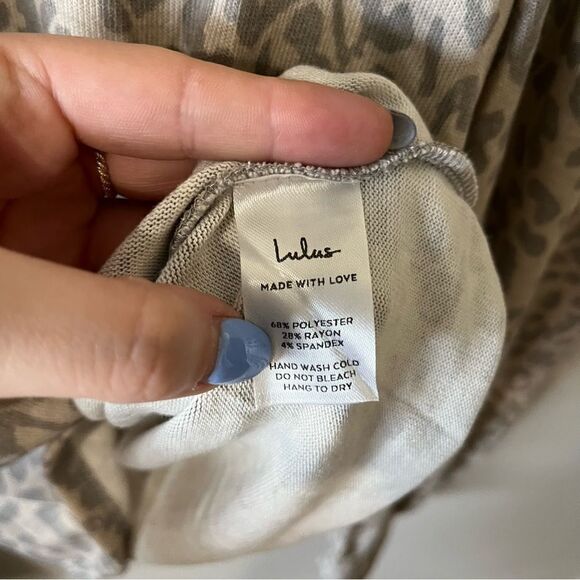 Lulu’s Be Bold Beige Leopard Print Balloon Sleeve Top - Picture 15 of 15